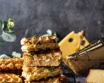 Våffelbröd med Emmentaler AOP Classic och Appenzeller® Extra